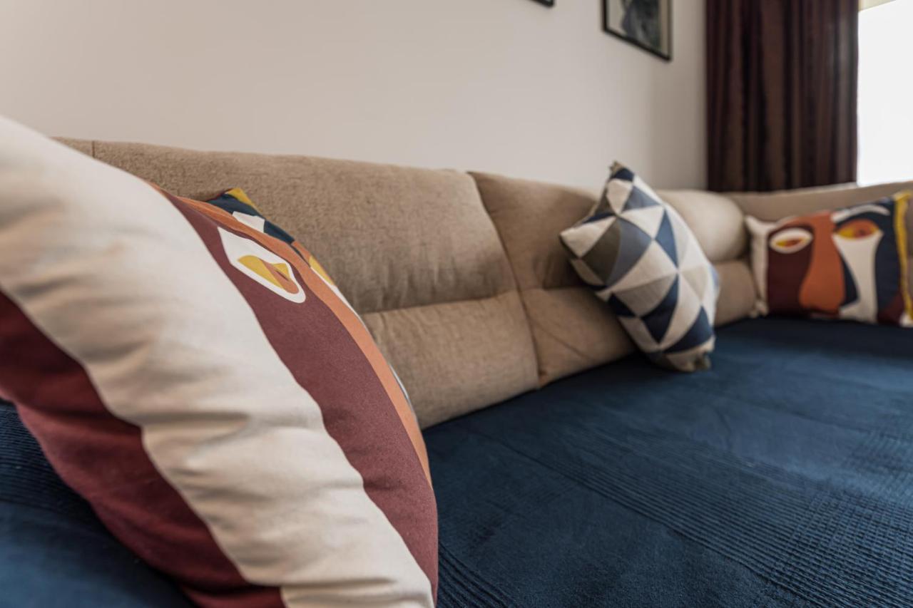 Coresi Modern Apartment Μπρασόβ Εξωτερικό φωτογραφία