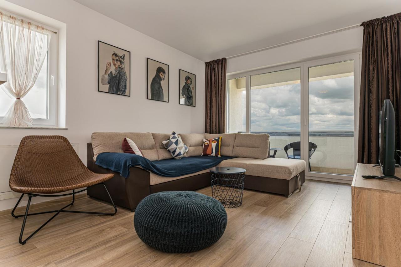 Coresi Modern Apartment Μπρασόβ Εξωτερικό φωτογραφία