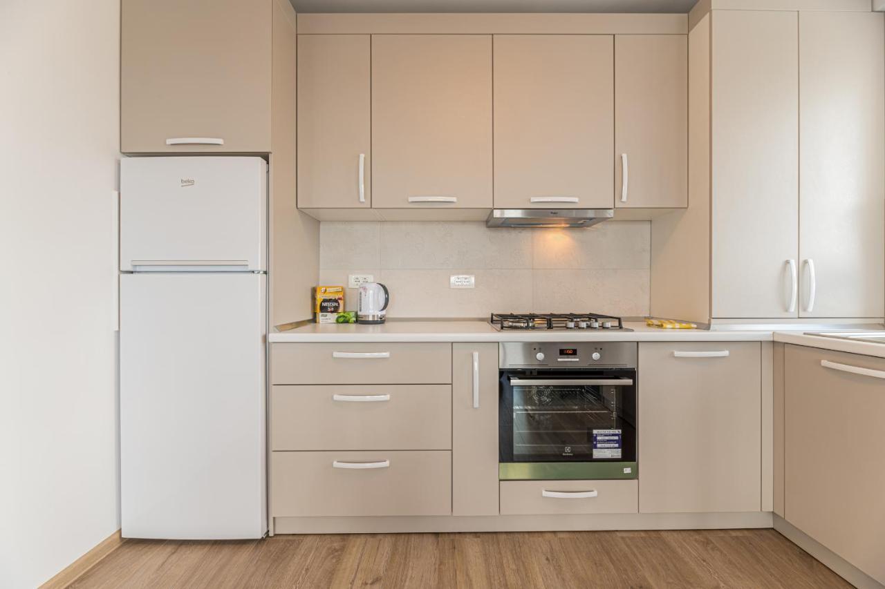 Coresi Modern Apartment Μπρασόβ Εξωτερικό φωτογραφία